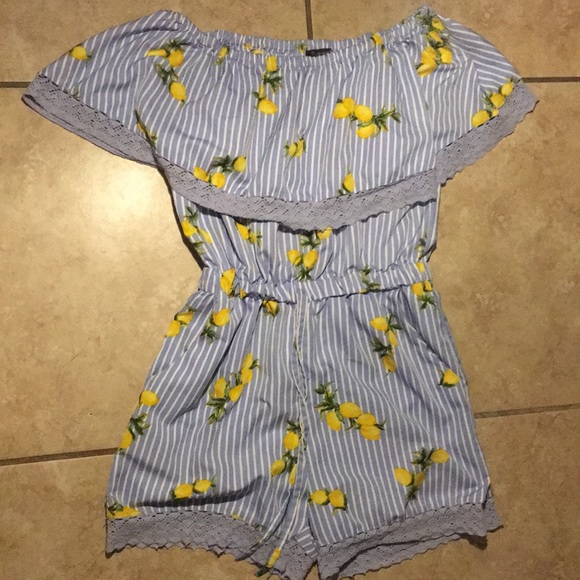 Blue and white striped romper with lemons. - Picture 1 of 1